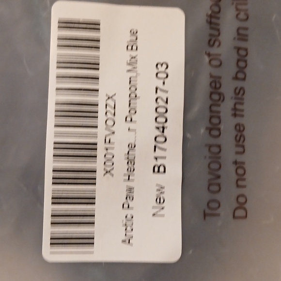 NWT ARTIC PAW HEATHER WOMEN'S BEANIE - Picture 2 of 4